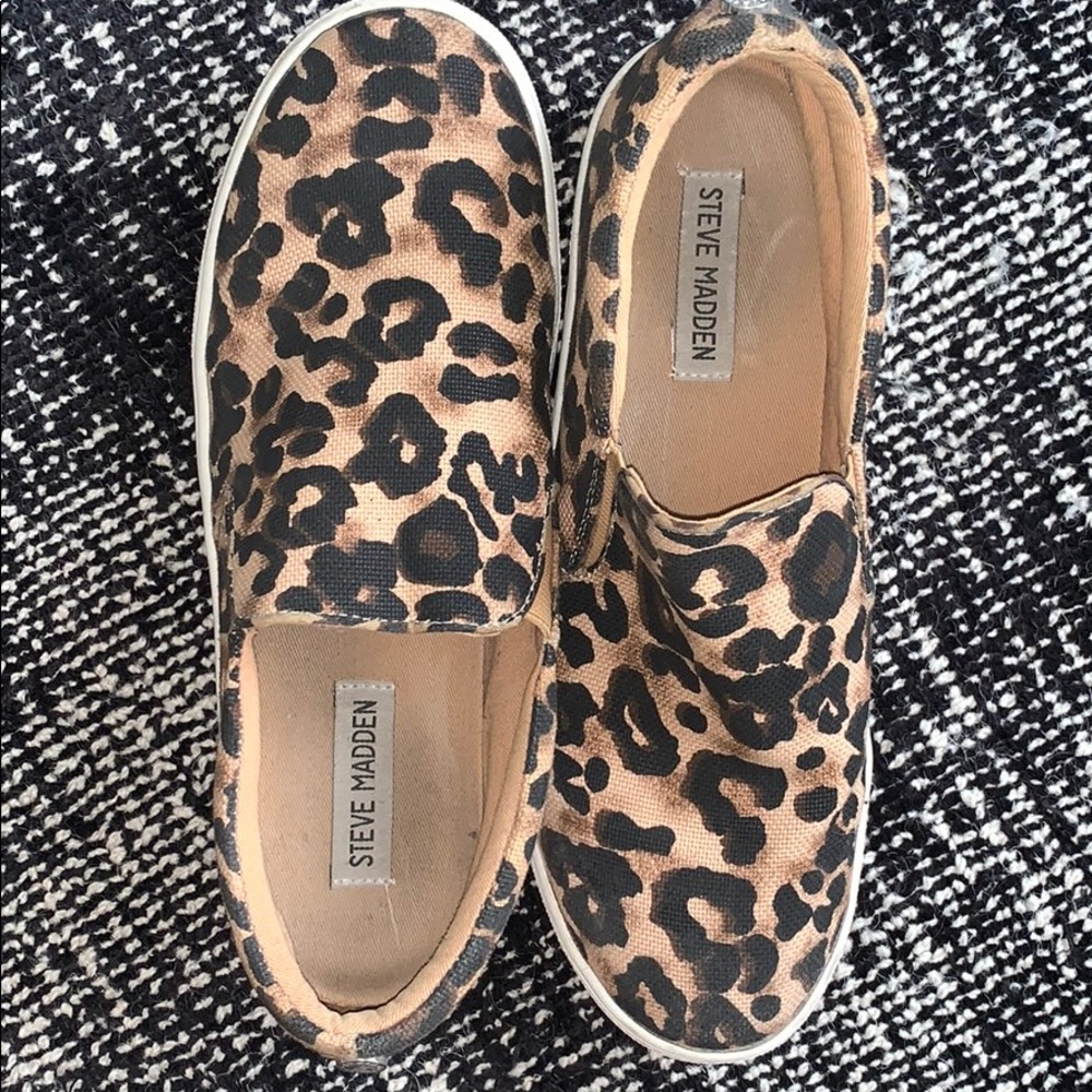Steve Madden platform Cheetah Slip ons size 8